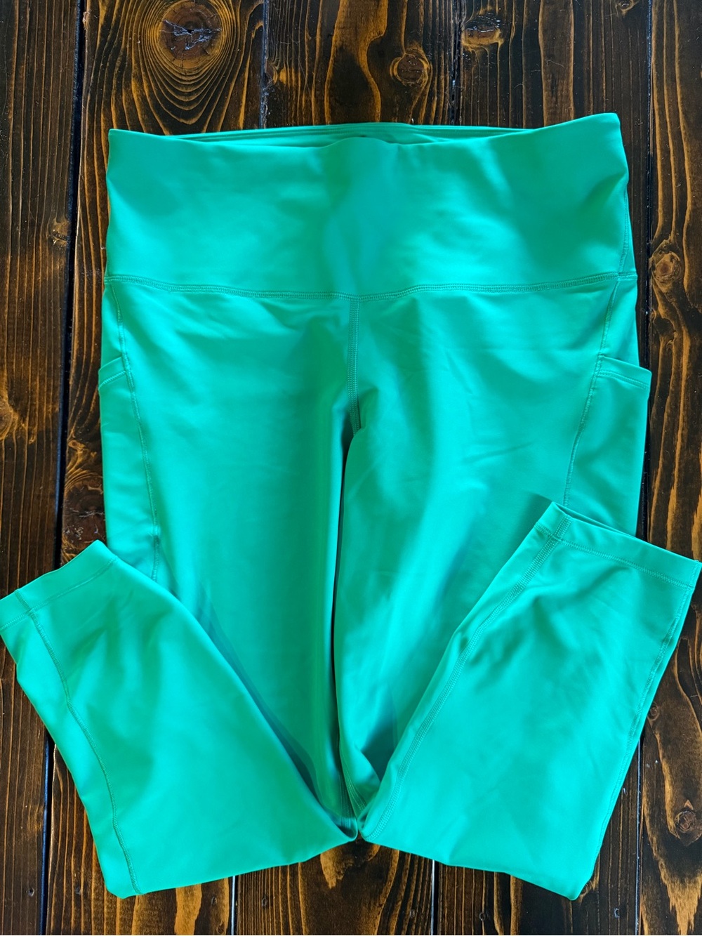 Athleta Kelly Green Workout Leggings - with side pockets